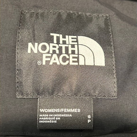SOLD The North Face Artic Down Parka - Picture 14 of 16